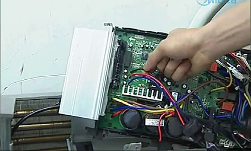 红原美的空调电话是多少